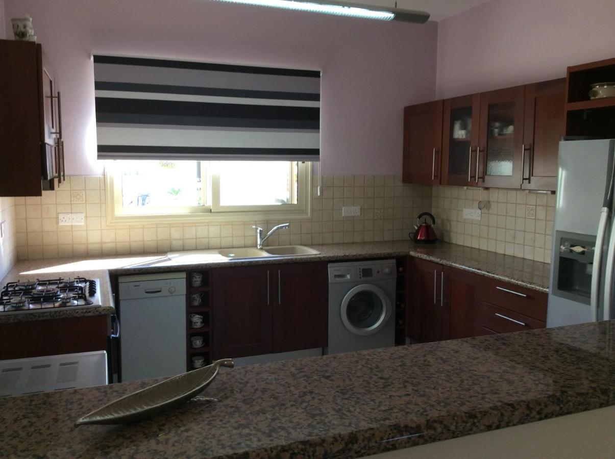 Quality Villa With Pool In Superb Location In Paphos Mandria  Luaran gambar